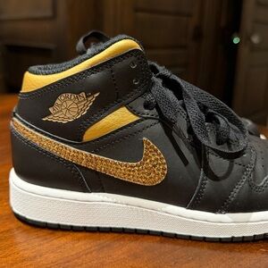 New Boys Gold Bling Air Jordan Kids Sneakers Black 3.5